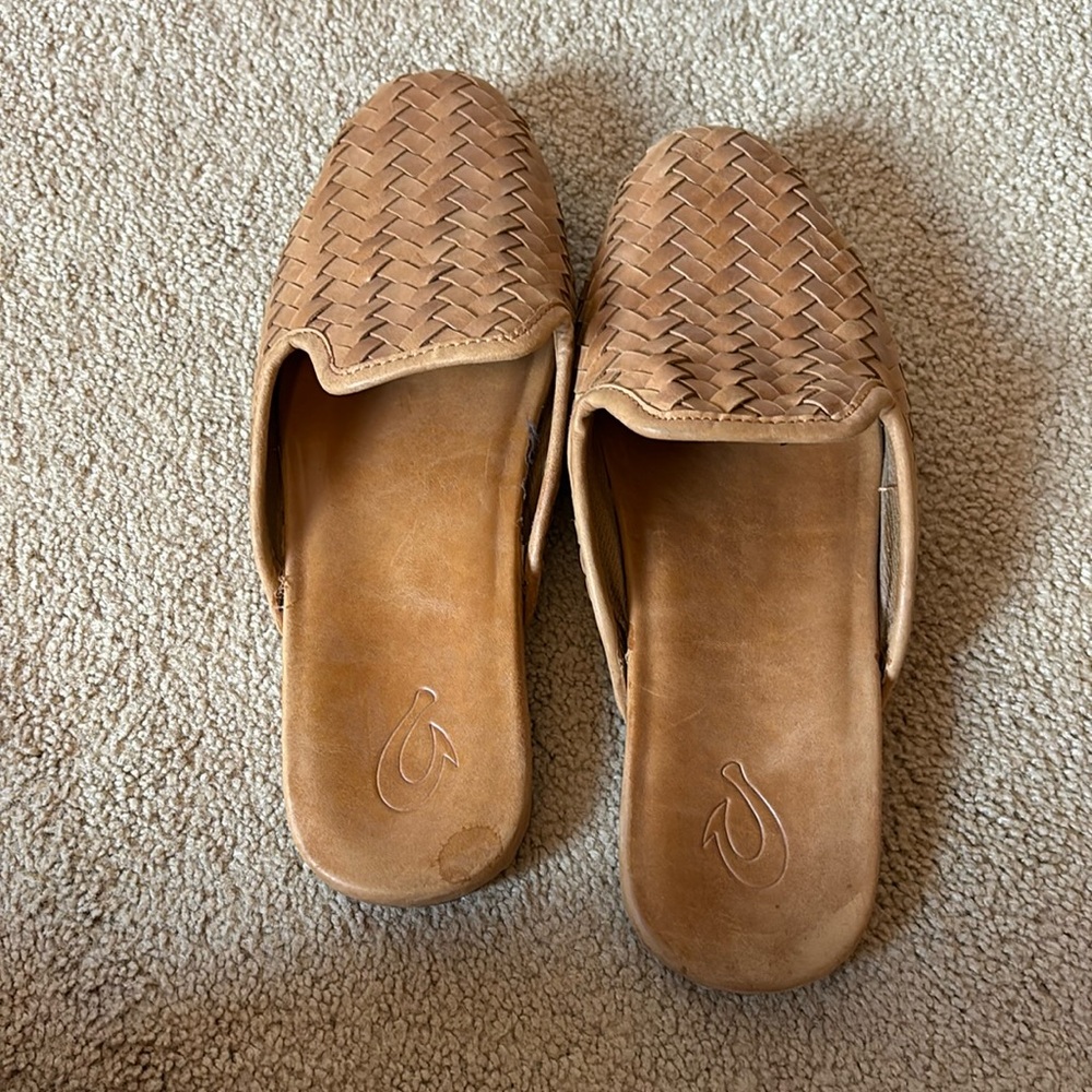 OluKai mules. Brown. Size 9, excellent condition!